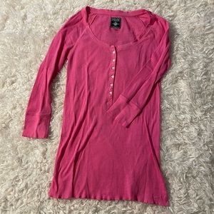 Victoria’s Secret pink henley top hot pink size medium